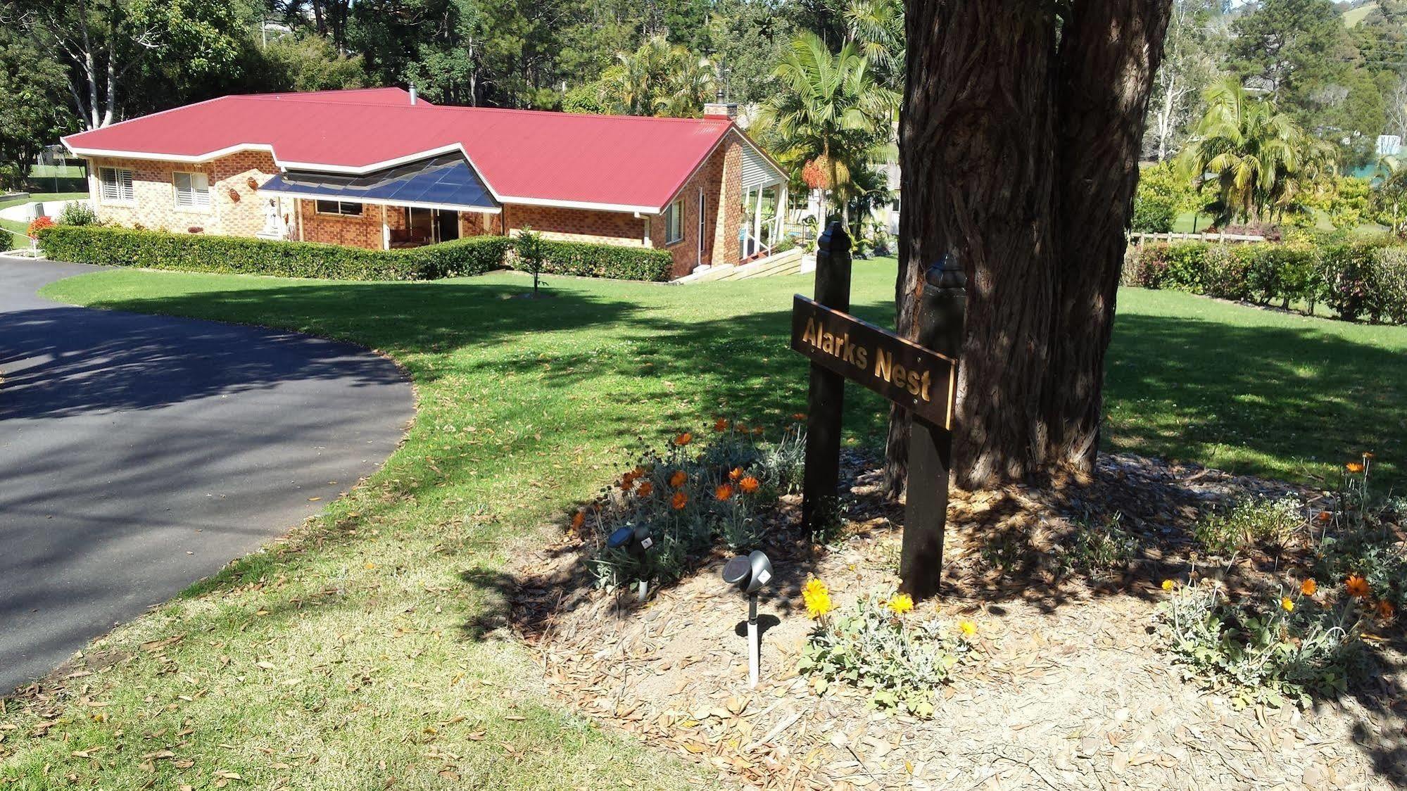 Alarks Nest Bed And Breakfast Boambee Exterior foto